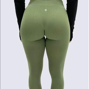 Workouts by Katya Leggings Sz medium